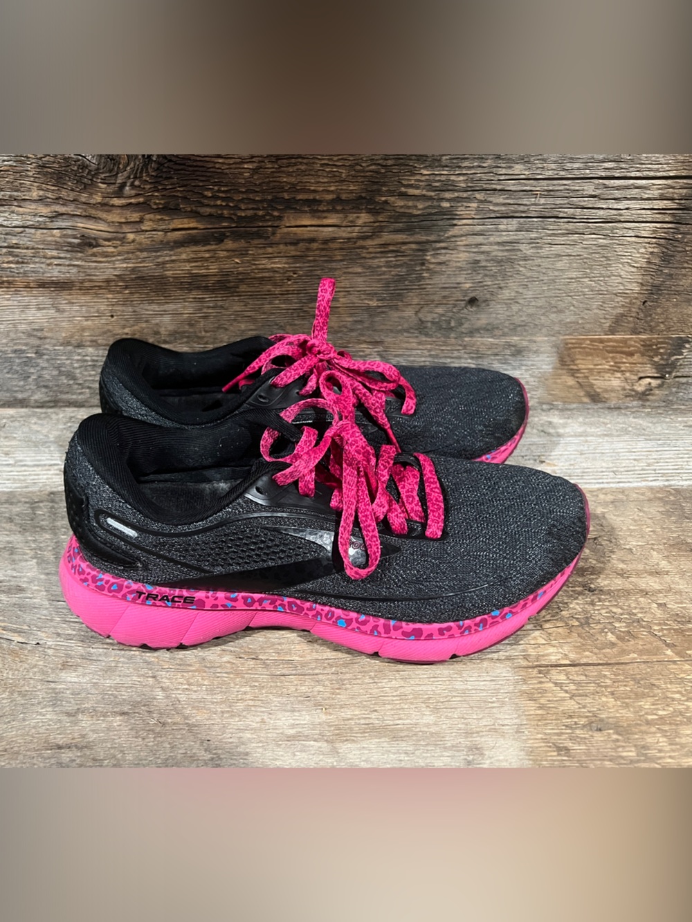 Brooks Trace Women’s Black and Hot Pink Athletic Sneakers